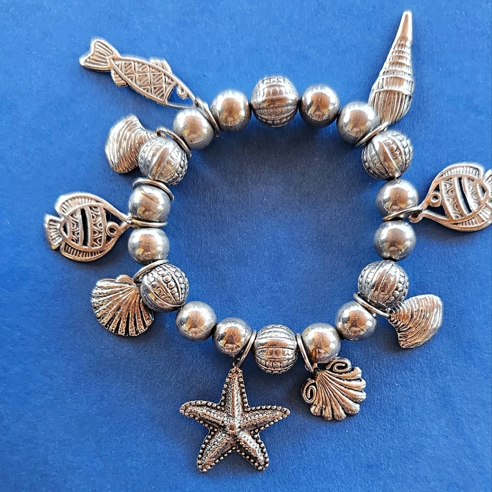 VTG Beachy Charm Silver Bracelet